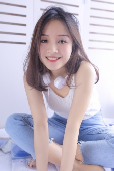 体育生GAY爽擼又大又粗的雞巴